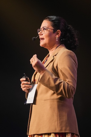 DRA. JACKELINE BARBOSA